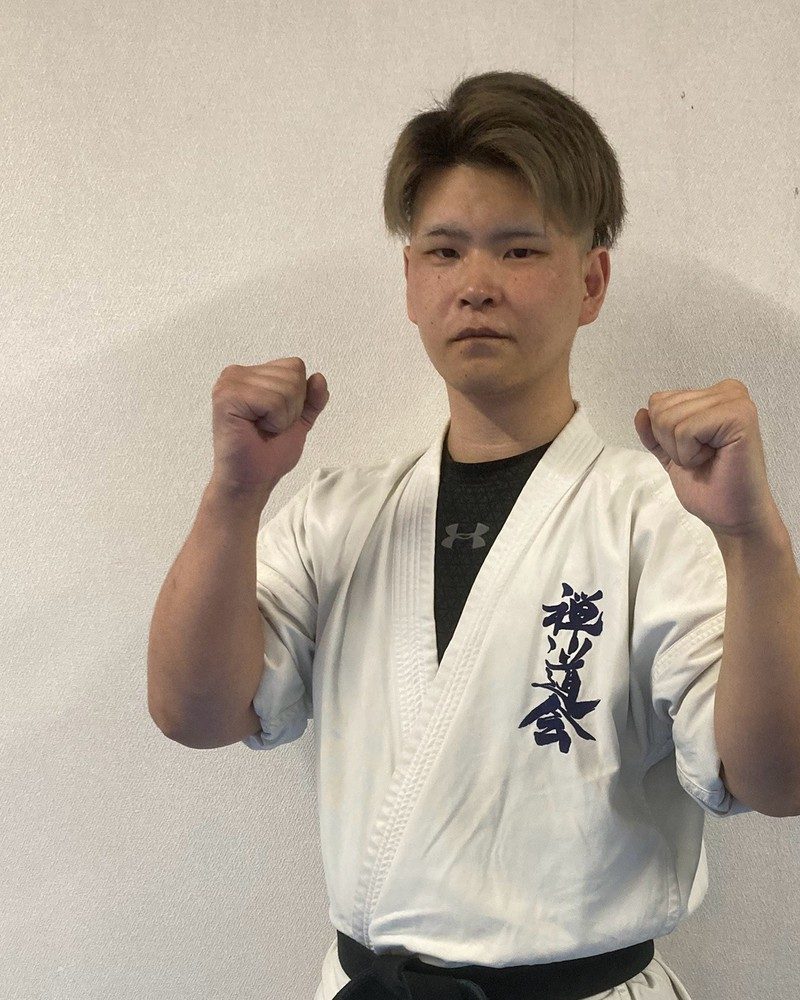 少年部空手の指導者 細谷大輔